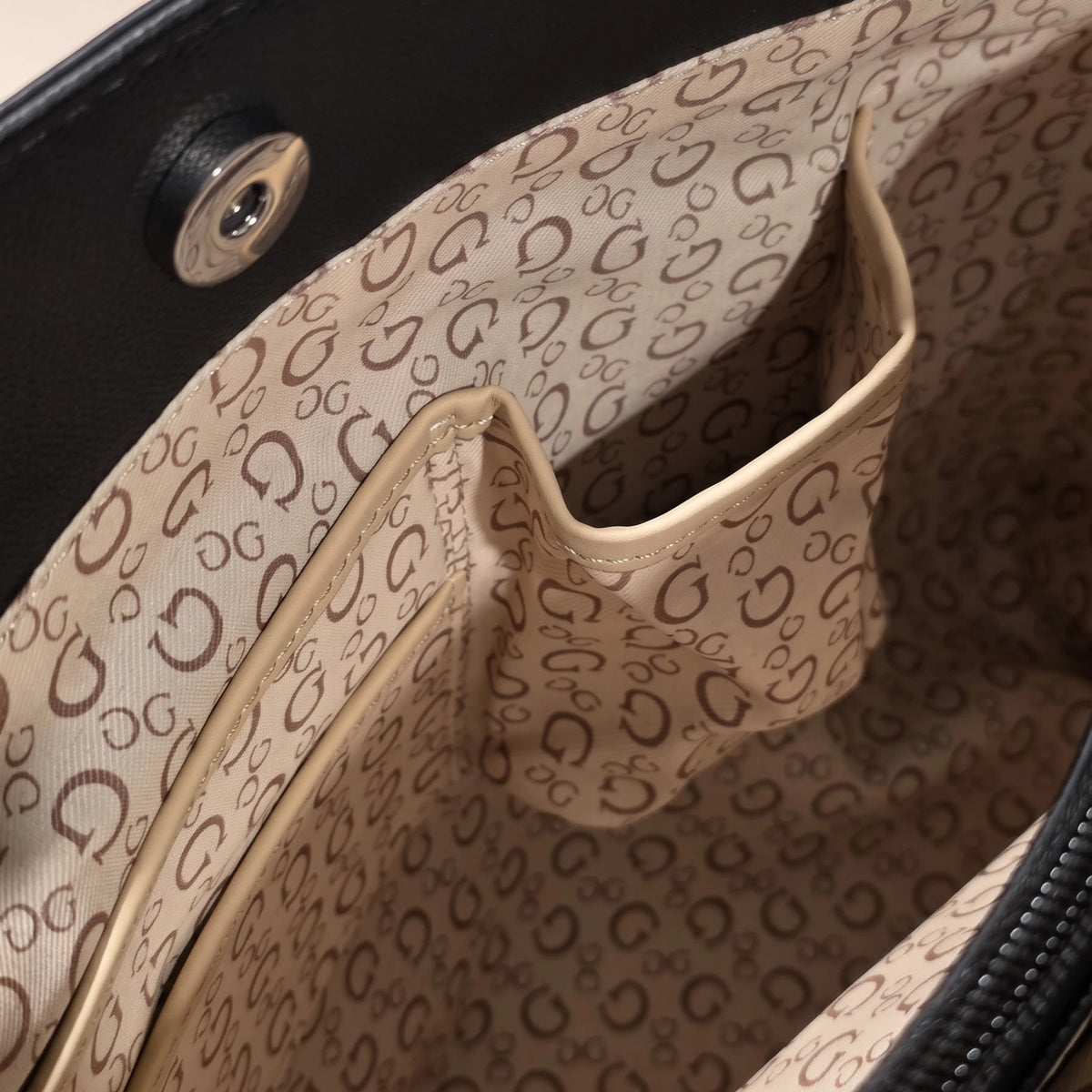 Bolso Tote Guess Keeley + monedero desmontable