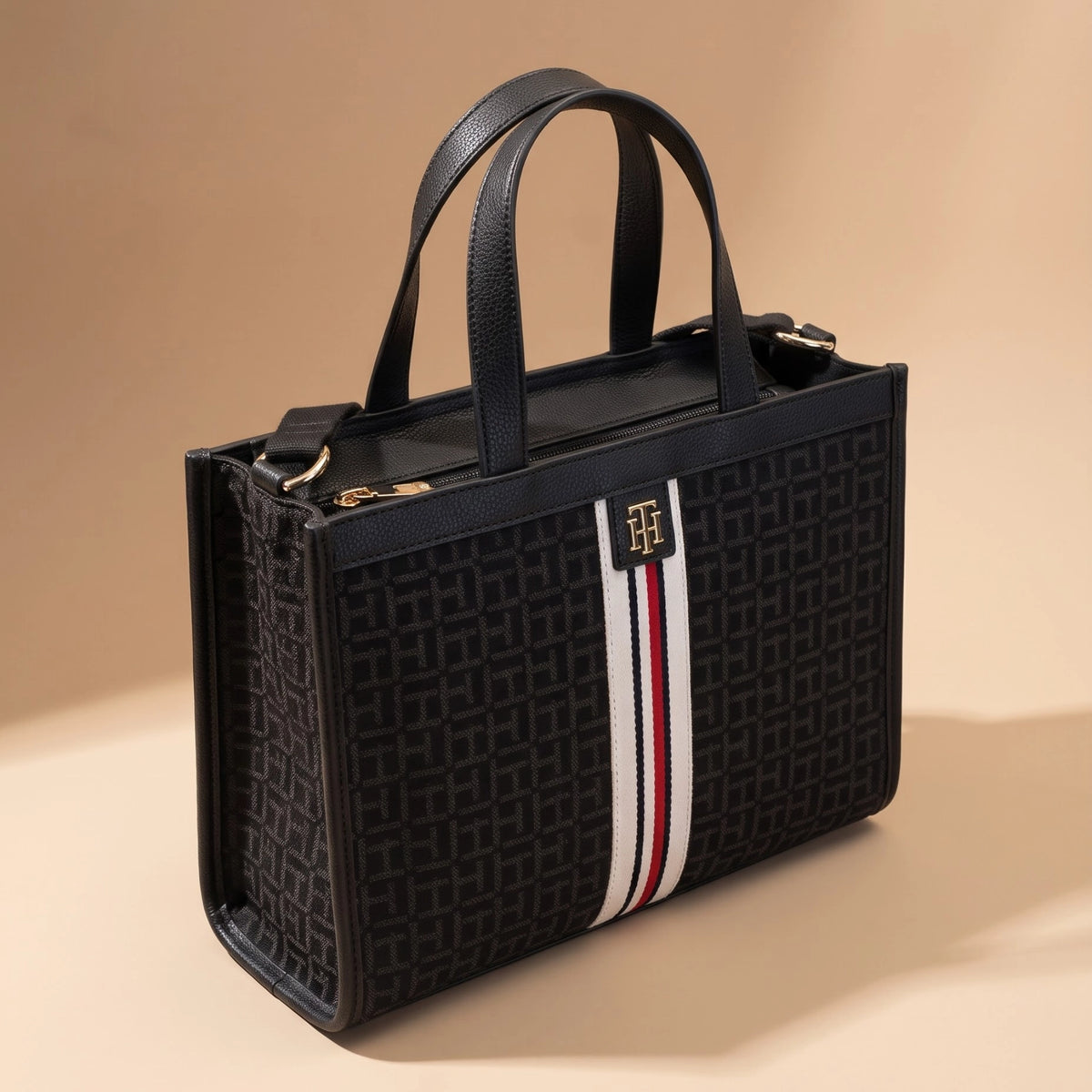 Tommy Hilfiger Tote & Crossbody Bag