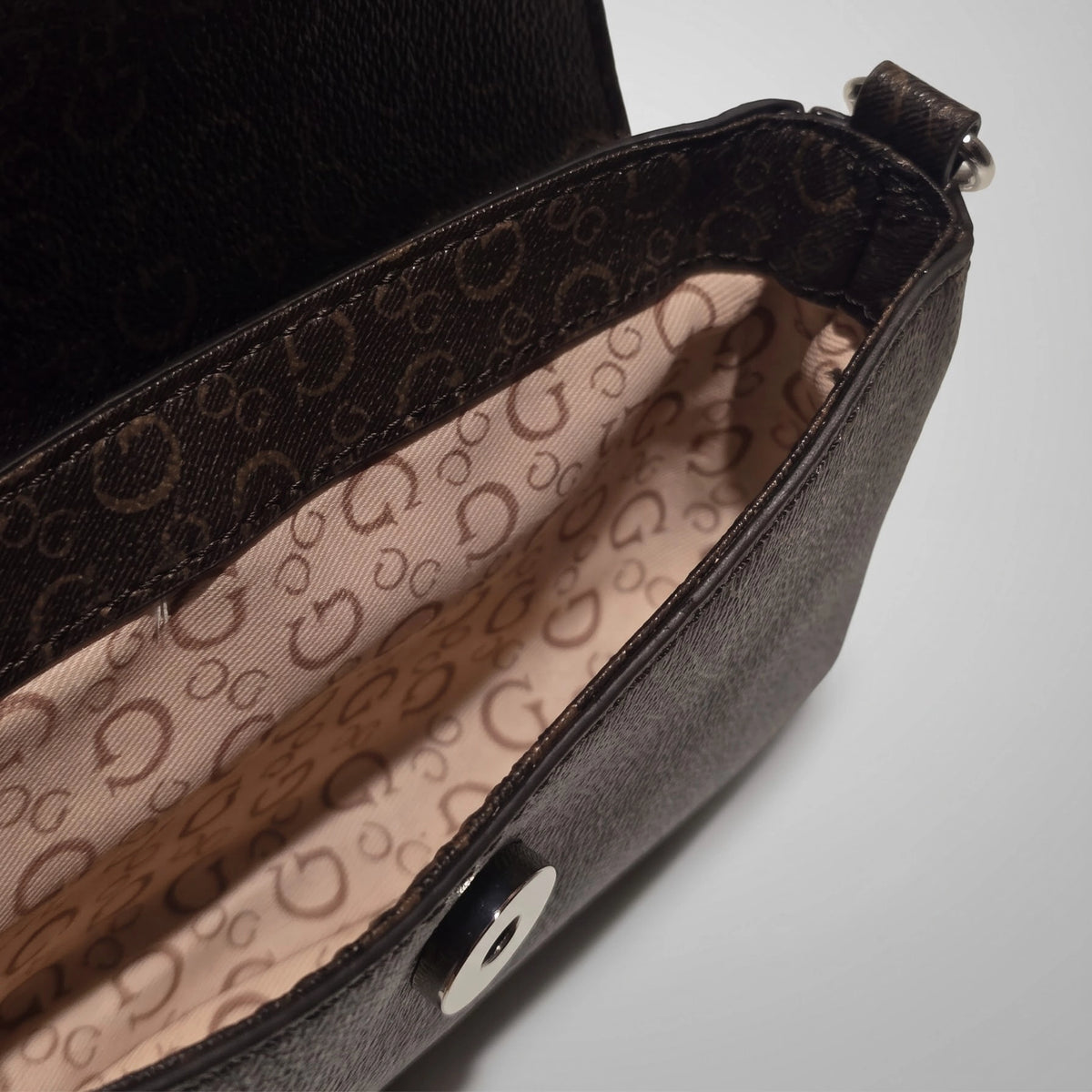 Crossbody multipiezas Guess 3 en 1